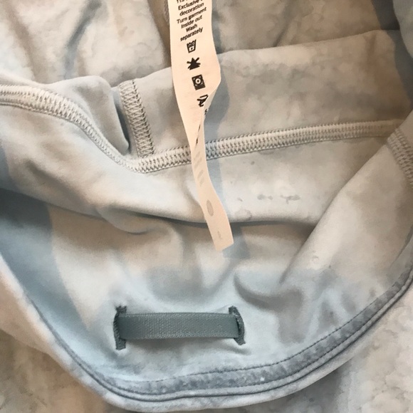 Lululemon Fast and Free HR Tight 25” in Washed Indigo/White tie dye - Picture 13 of 13